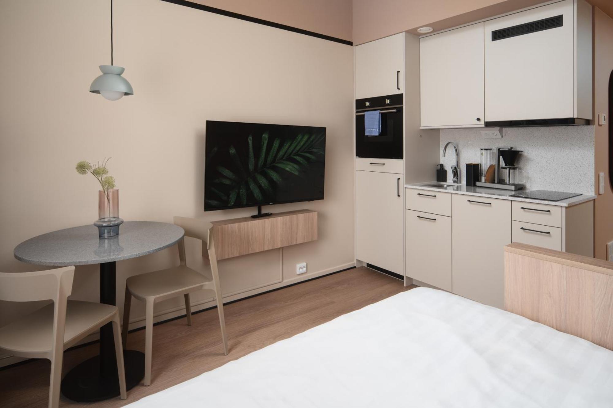 Hotelli Sky Apartments, 3*
